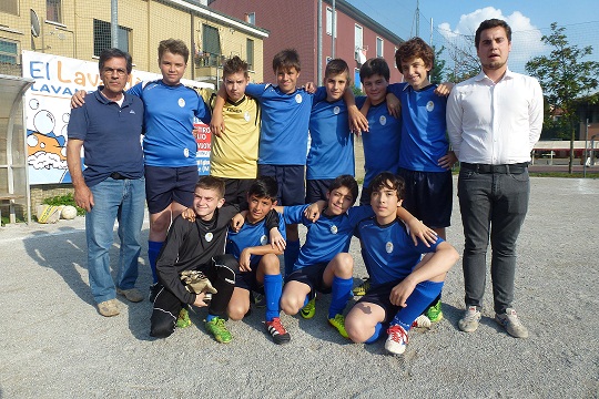 Caricamento immagine in corso...